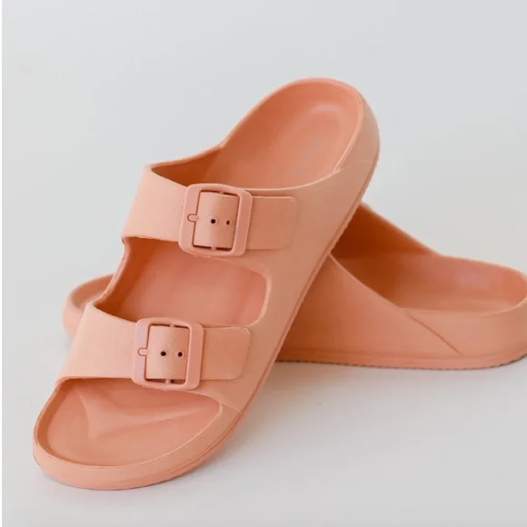 New in box! Maui Buckled Light Orange Coral Slide Sandals Size 10 Qupid - Picture 2 of 7